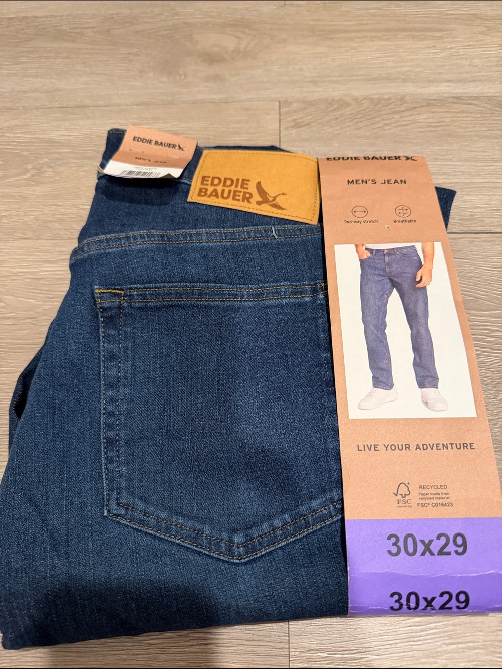 Eddie Bauer  Men's Straight-Leg Jeans in Dark Blue Denim waist 30 and length 29
